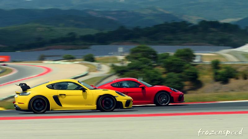 Red Porsche 718 Cayman GT4 · Portimão